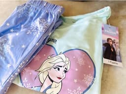 Pijama diseño Frozen de niña